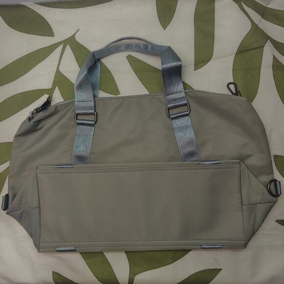 ALO Yoga Traverse Duffle Bag Gym or Travel - Picture 3 of 3